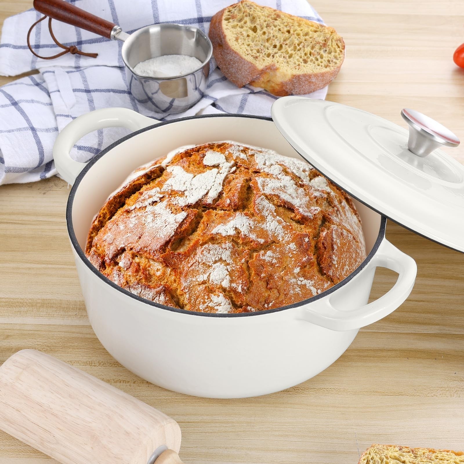 E-far 3 Qt enamelled cast iron Dutch oven with lid, small round nonstick pot ideal for cooking and baking.