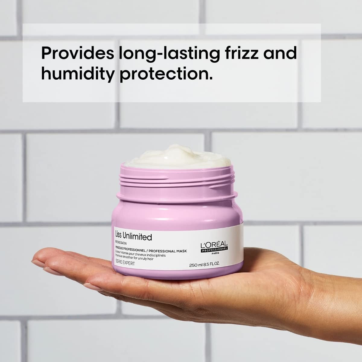 L'Oréal Professionnel Paris Liss Unlimited Mask for frizz-prone hair, creamy hair treatment in a jar, smooth and shiny hair care product