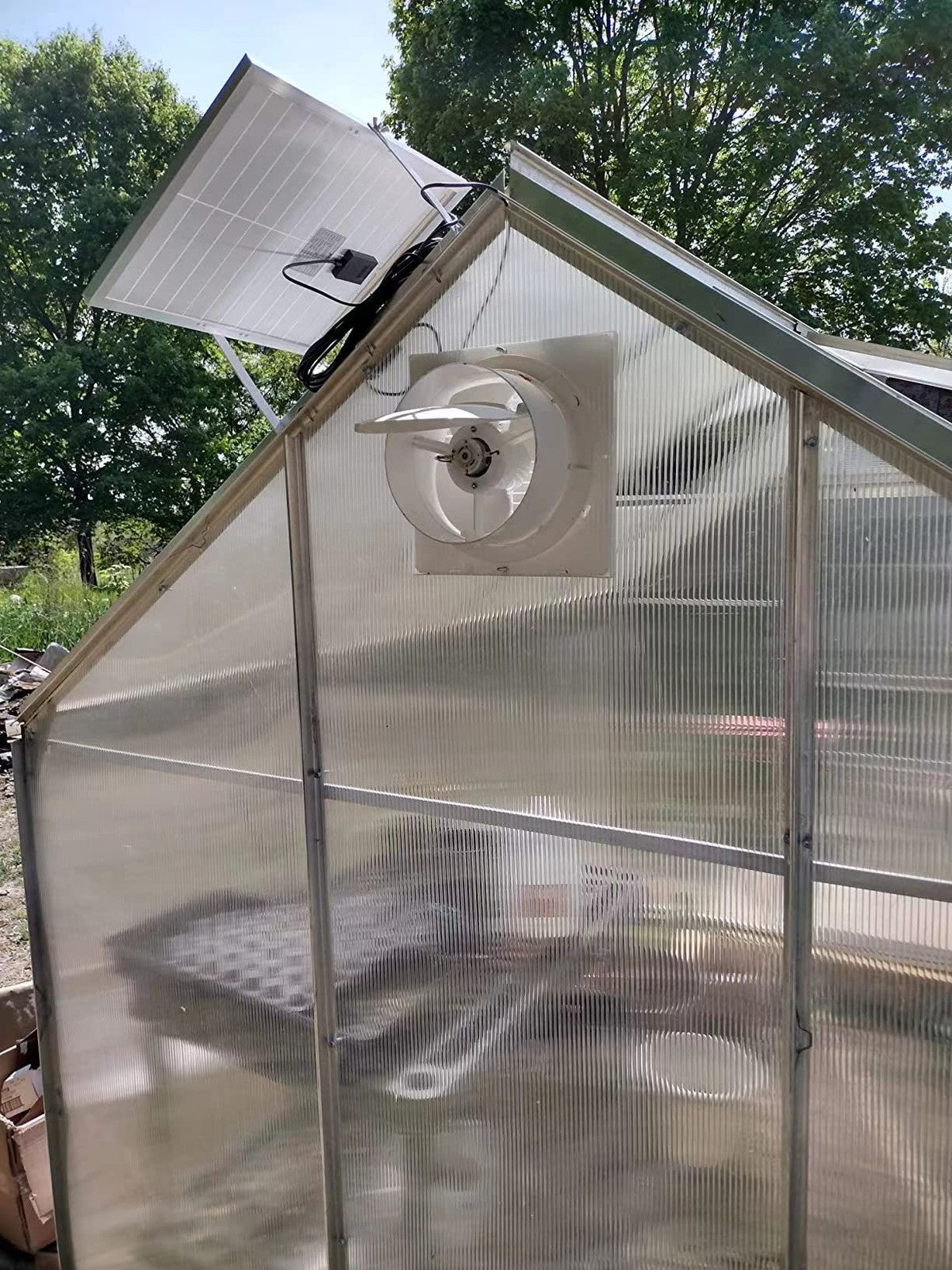 Blessny solar powered exhaust fan with 25W solar panel and 8 ventilation vents for efficient air circulation.