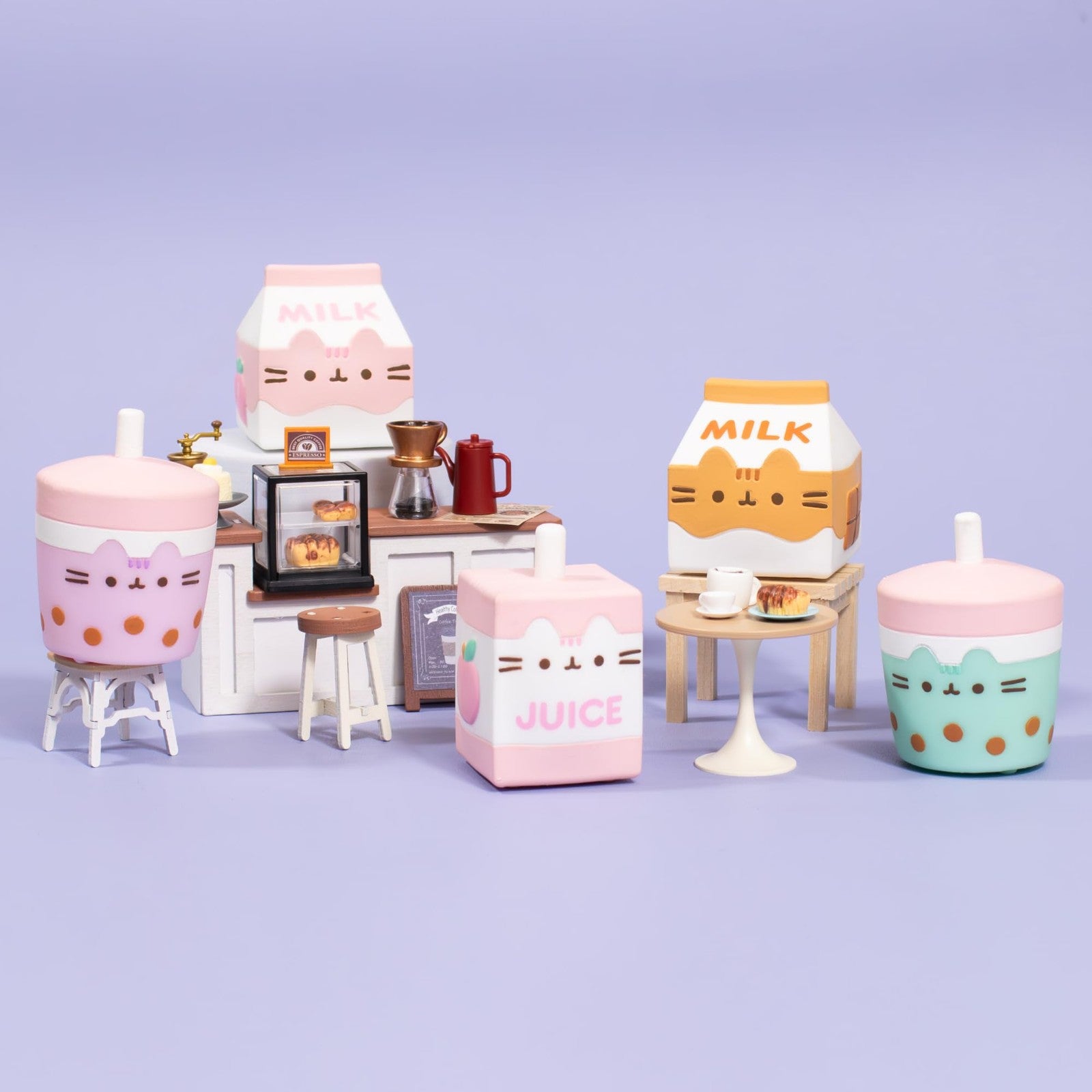 Hamee Pusheen the Cat water-filled surprise capsule squishy toy from Series 4, featuring a cute Pusheen character in a clear capsule.