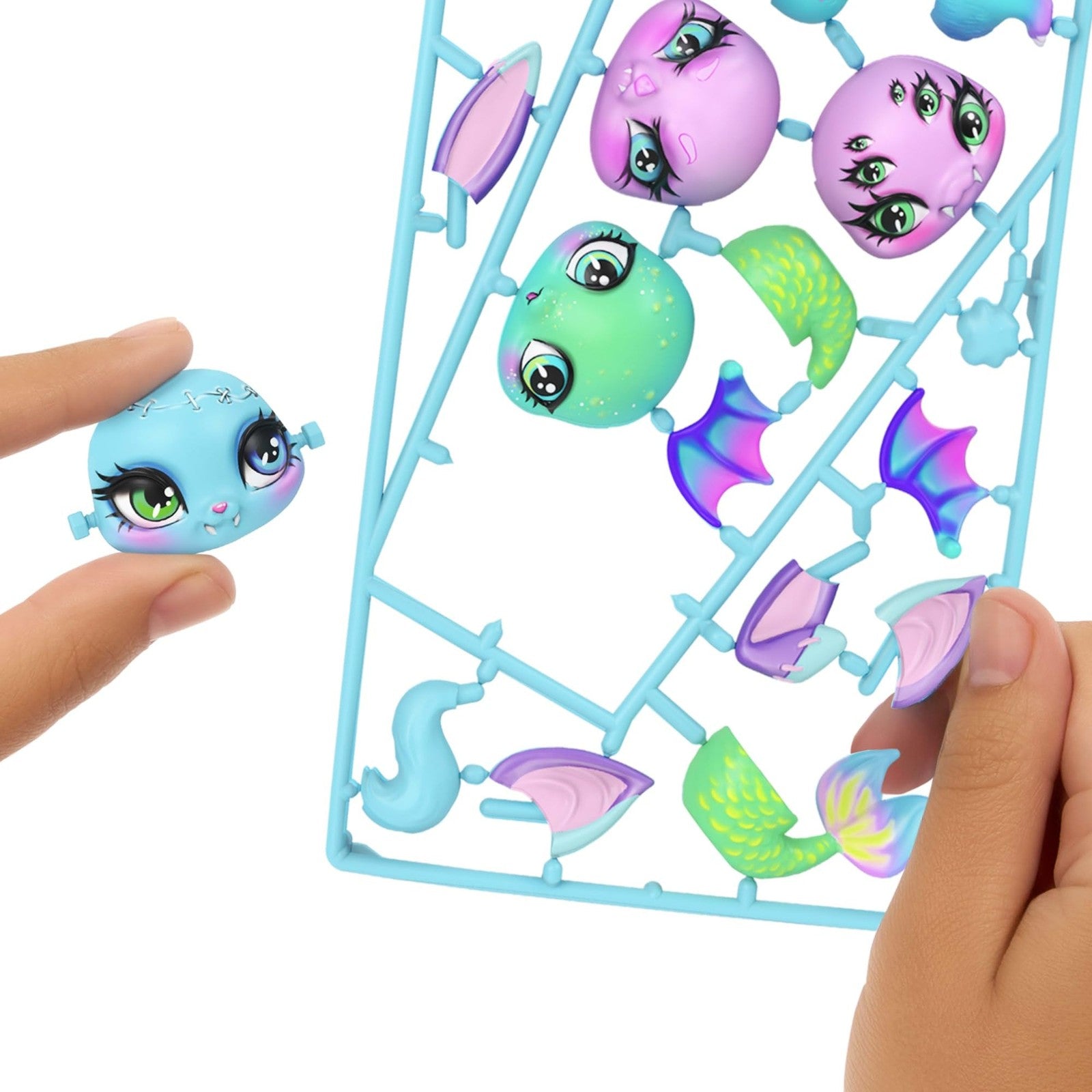 Monster High Make-A-Monster Pet Playset featuring Frankie Stein doll and over 30 accessories for creative pretend play.