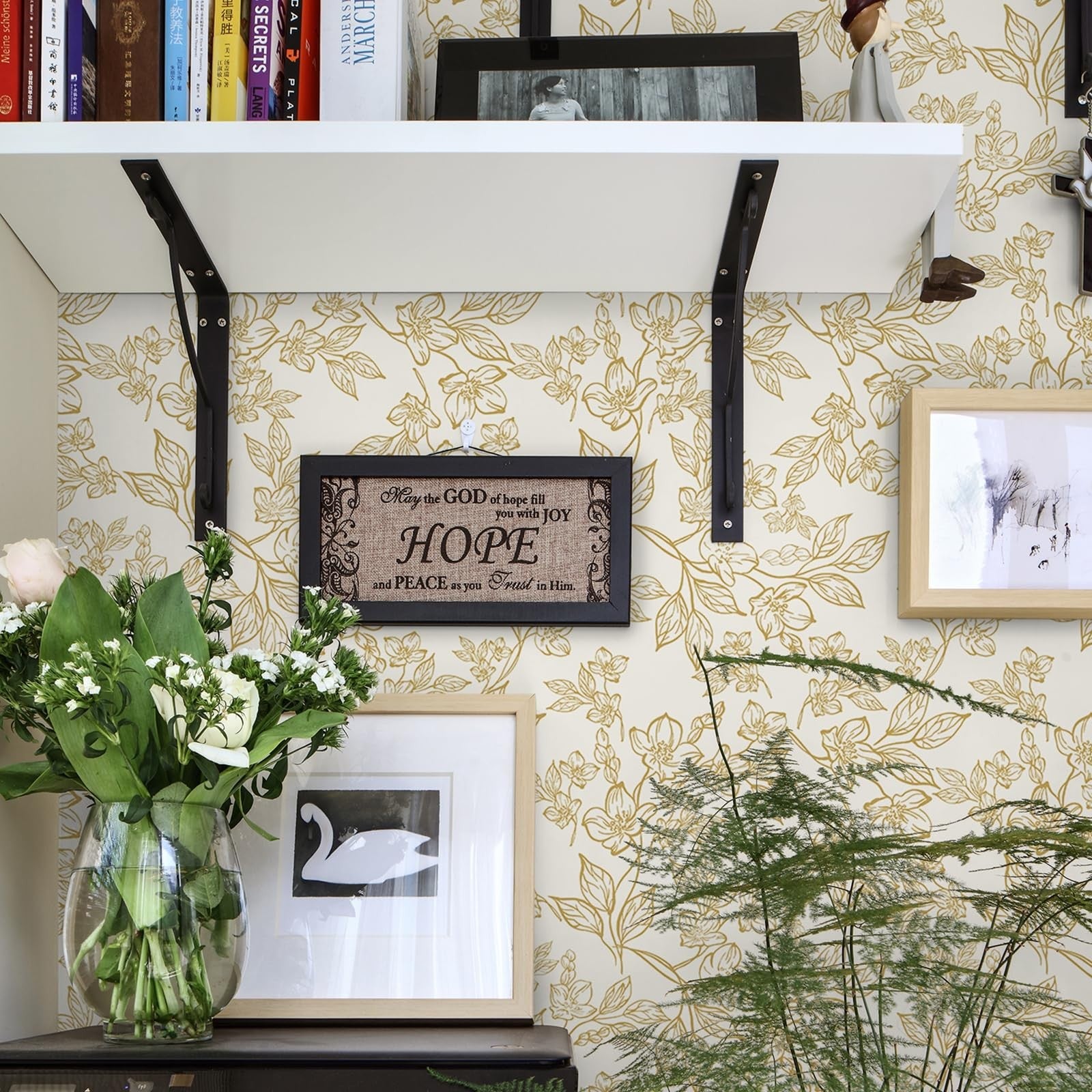 Ismoon floral wallpaper peel and stick with vintage beige and gold flower pattern, showcasing elegant contact paper design.