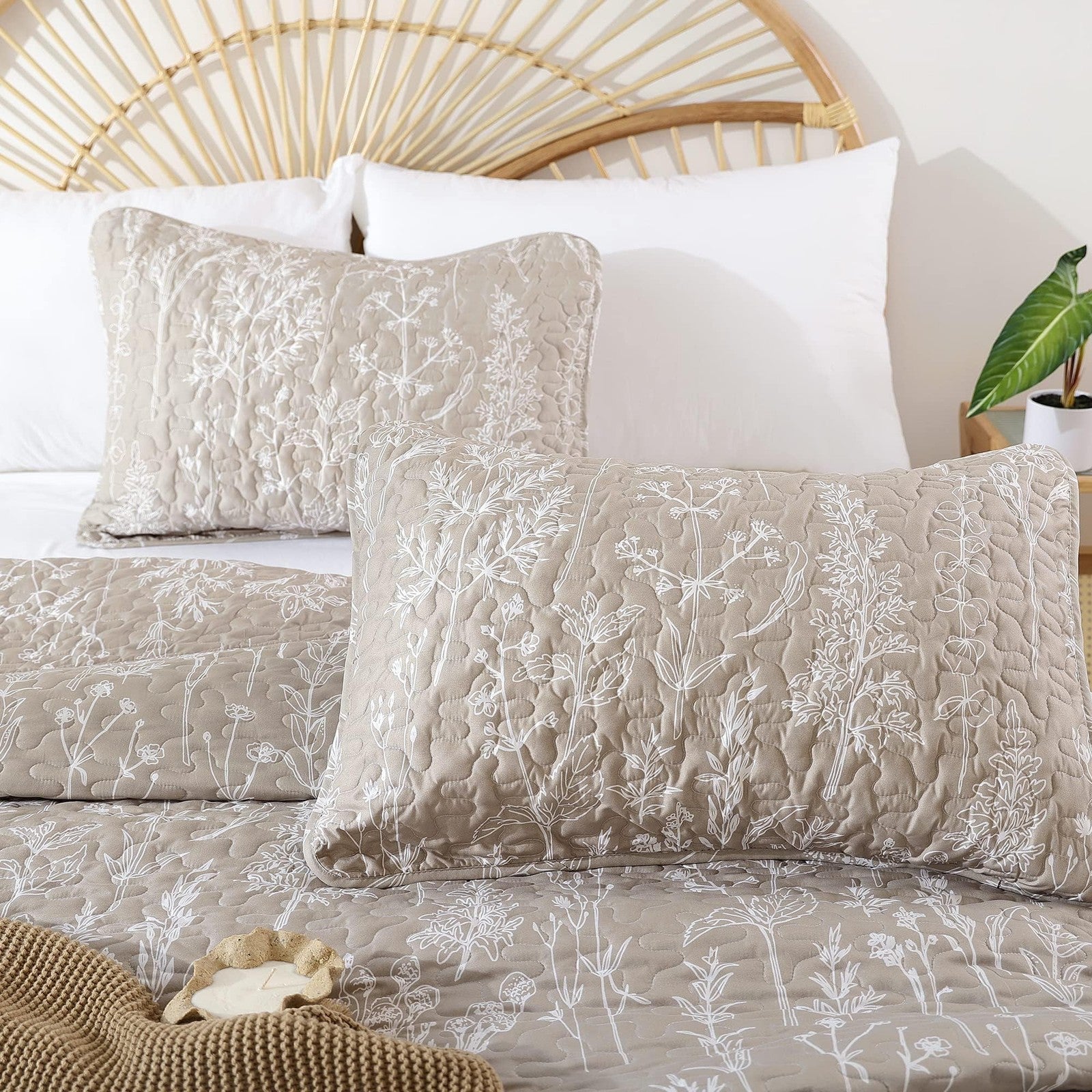 JANZAA twin oatmeal floral microfiber quilt bed spread set, boho style, featuring a cozy floral design and two-piece bedding set.