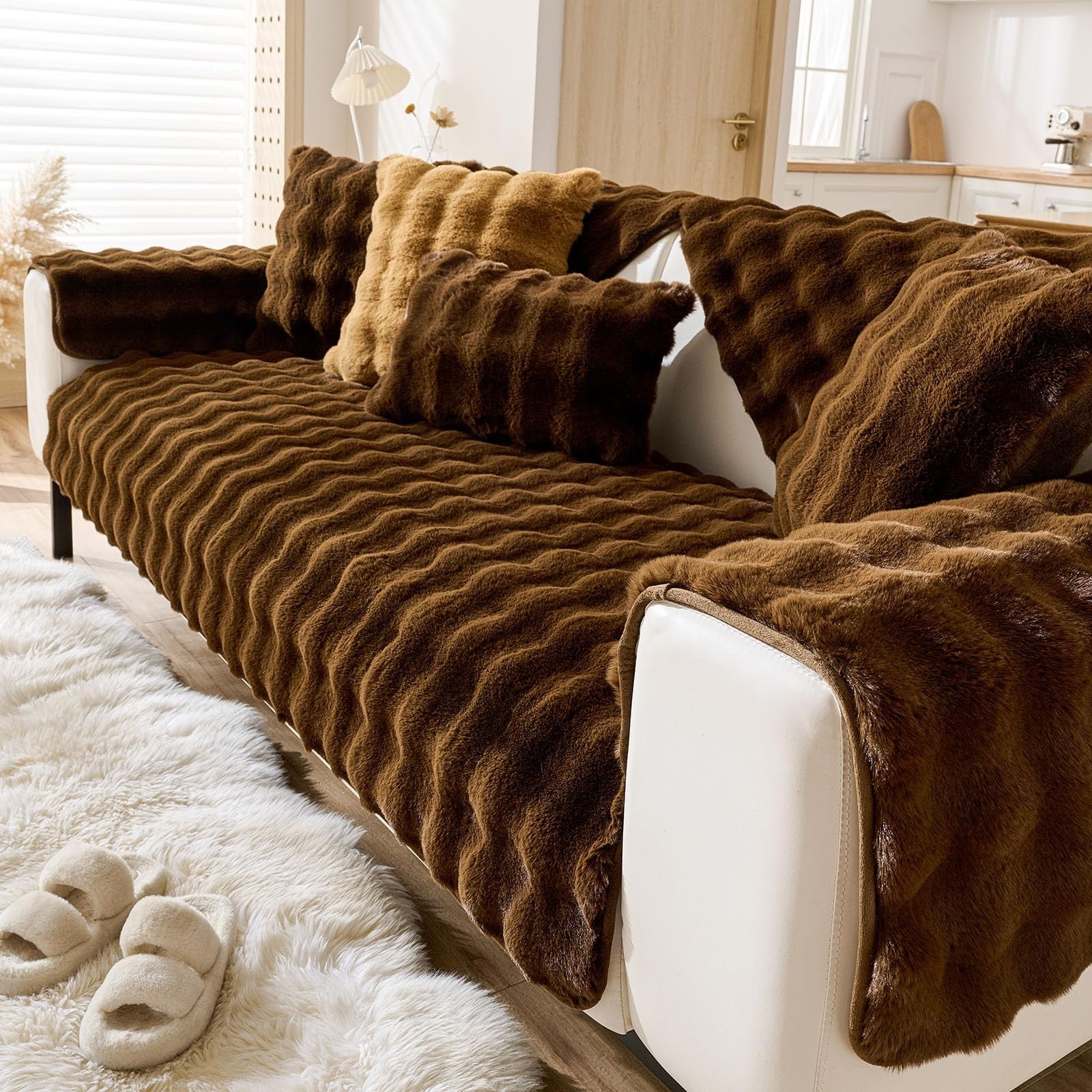 Huierxun faux fur couch cover with fuzzy soft plush texture, thick bubble design, luxurious sofa protector in cozy material