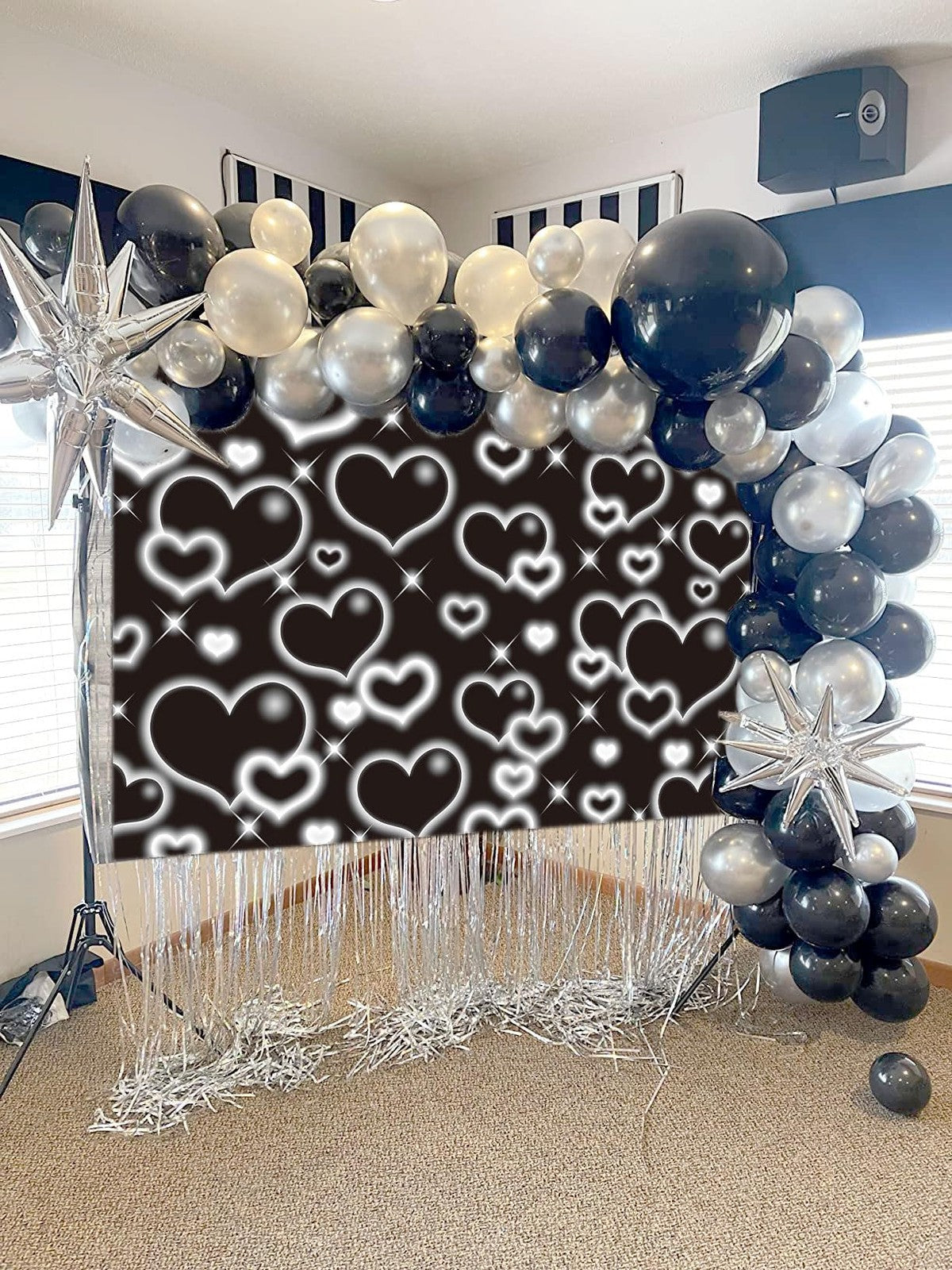 CINRAY black heart-themed party photo backdrop, 8x6 feet, with early 2000s love design for photoshoots and celebrations