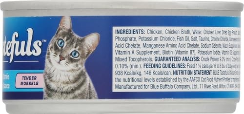 Blue Buffalo Tastefuls natural tender morsels wet cat food with chicken entrée in a 5.5-ounce can, showing the cat food inside the can.