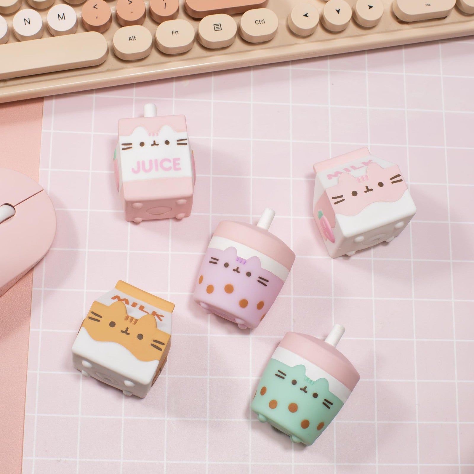 Hamee Pusheen the Cat water-filled surprise capsule squishy toy from Series 4, featuring a cute Pusheen cat design.