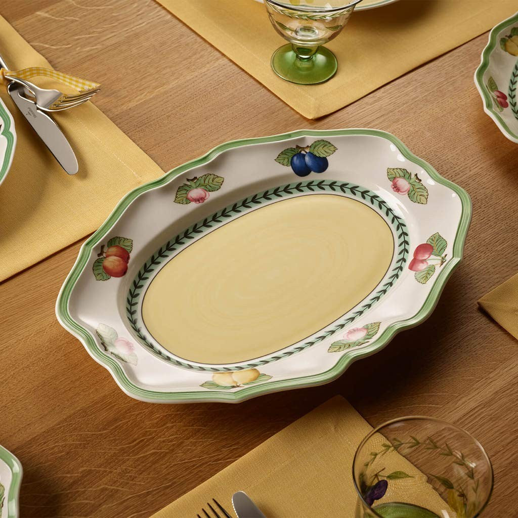 Villeroy & Boch French Garden Fleurence 14.5-inch oval porcelain platter with floral design for serving and presentation.