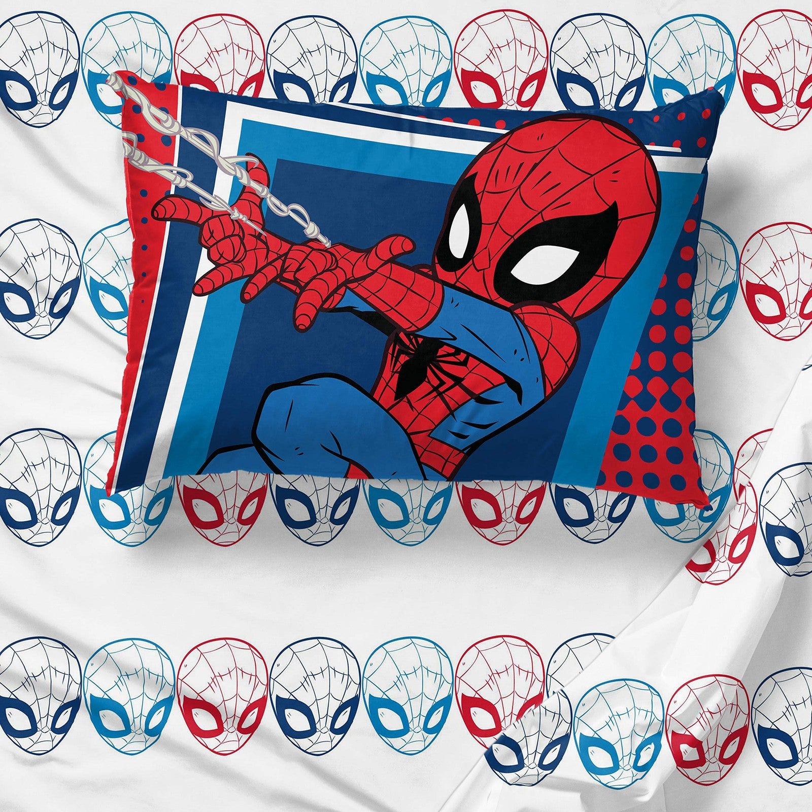 Jay Franco Marvel Super Hero Adventures Go Spidey twin bed set featuring Spider-Man and superhero design on colorful bedding.