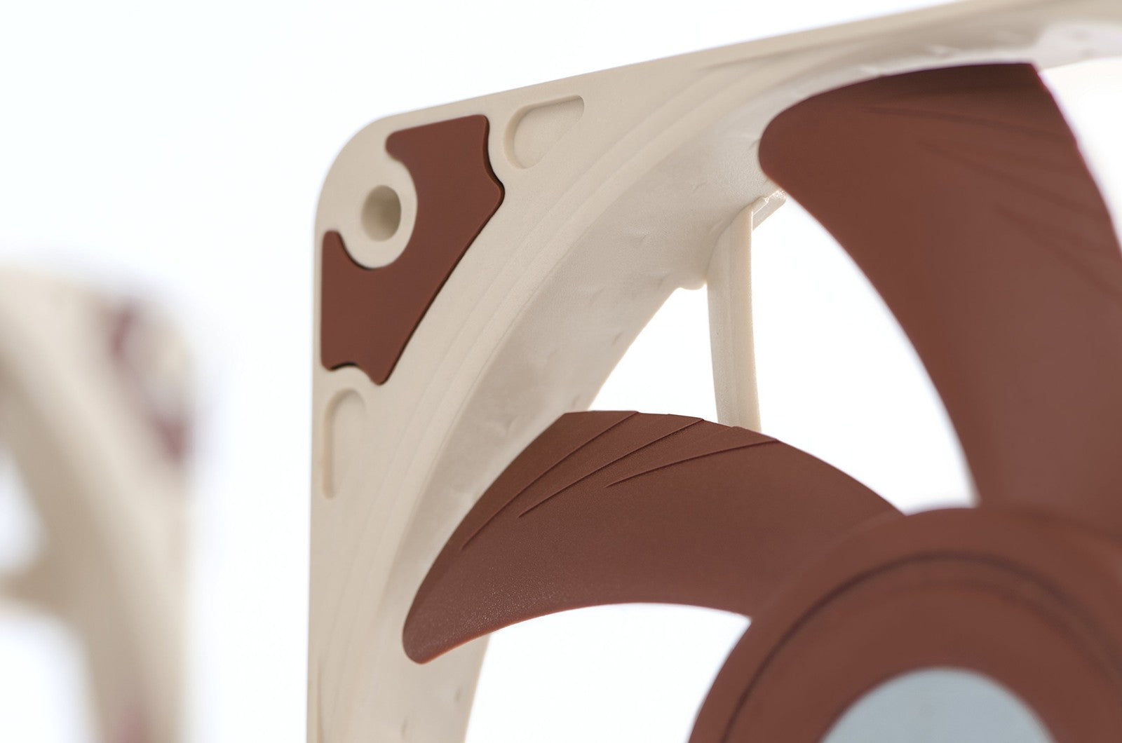 Noctua NF-A12x15 PWM slim 120x15mm brown computer fan with 4-pin connector, quiet and premium cooling performance