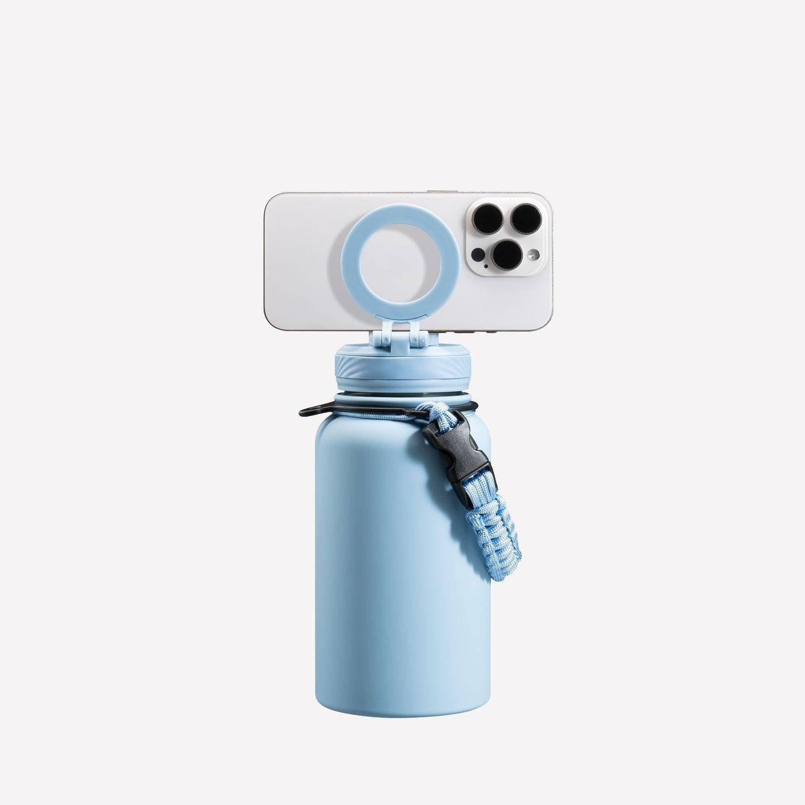 ZTAR insulated stainless steel water bottle compatible with Magsafe, featuring a sleek design and secure magnetic connection.