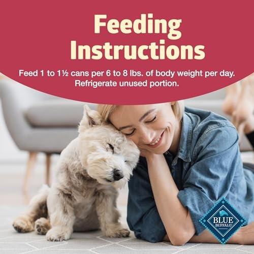 Blue Buffalo Freedom grain-free small breed wet dog food with chicken, featuring a bowl of moist, natural dog food for adult small dogs.