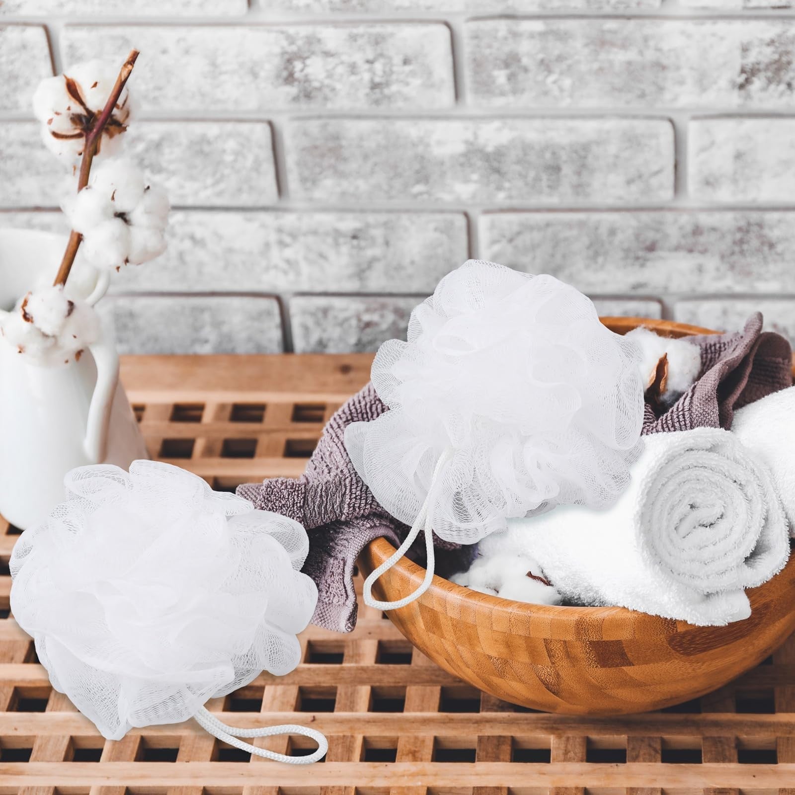 Sunnyray 200-pack bulk loofah bath sponges for exfoliating body scrubbing, natural shower luffas for cleansing and skincare.