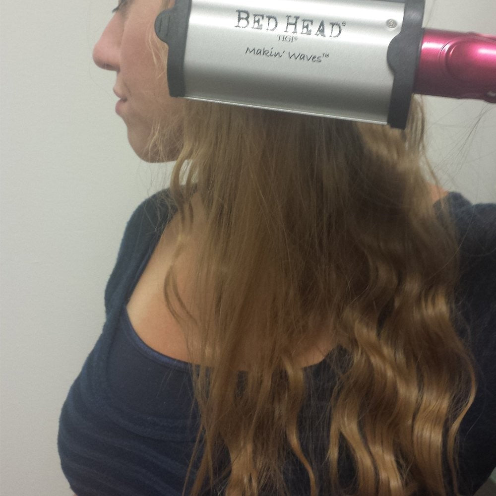 Bed Head Making Waves hair waver with vintage to loose wave styling, featuring a ceramic barrel and ergonomic handle.