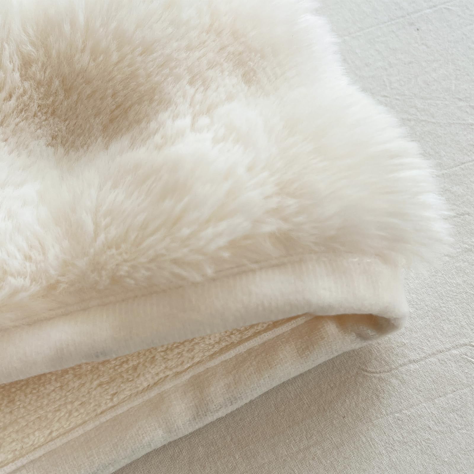 Queen size plush shaggy fitted sheet by ZIQINPSQ with velvet and faux fur bottom, soft and cozy bedding appearance.