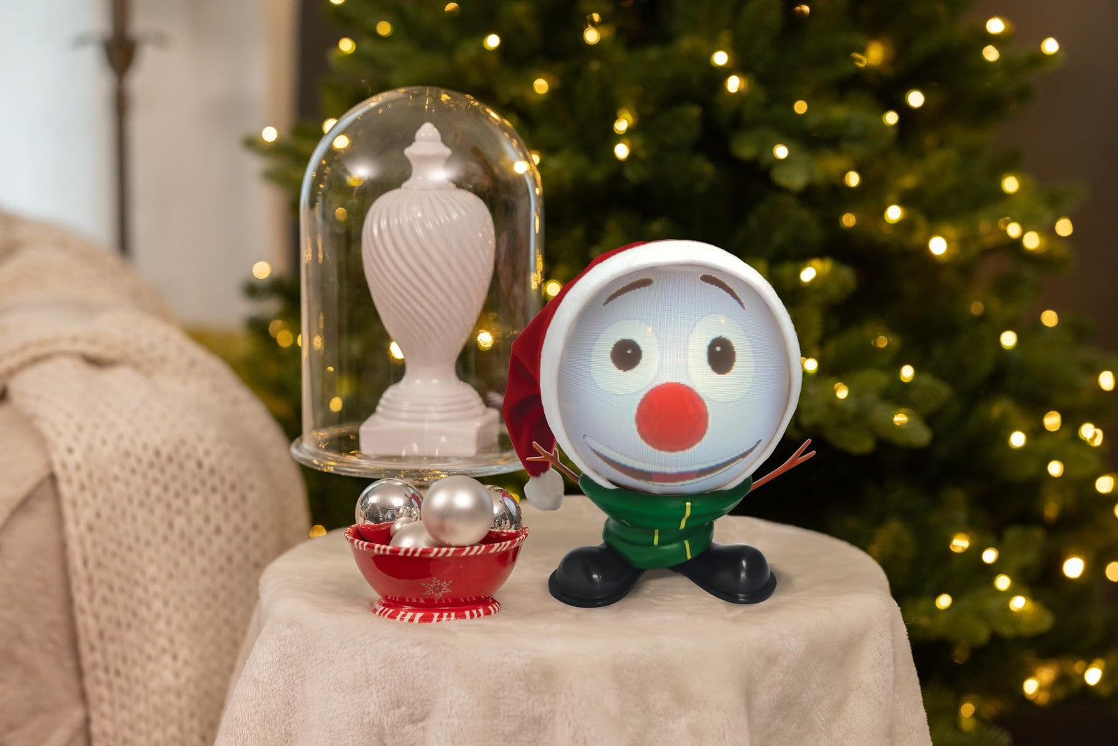 ANIMAT3D Mr. Chill talking animated snowman with built-in projector and speaker, displaying a friendly winter character.