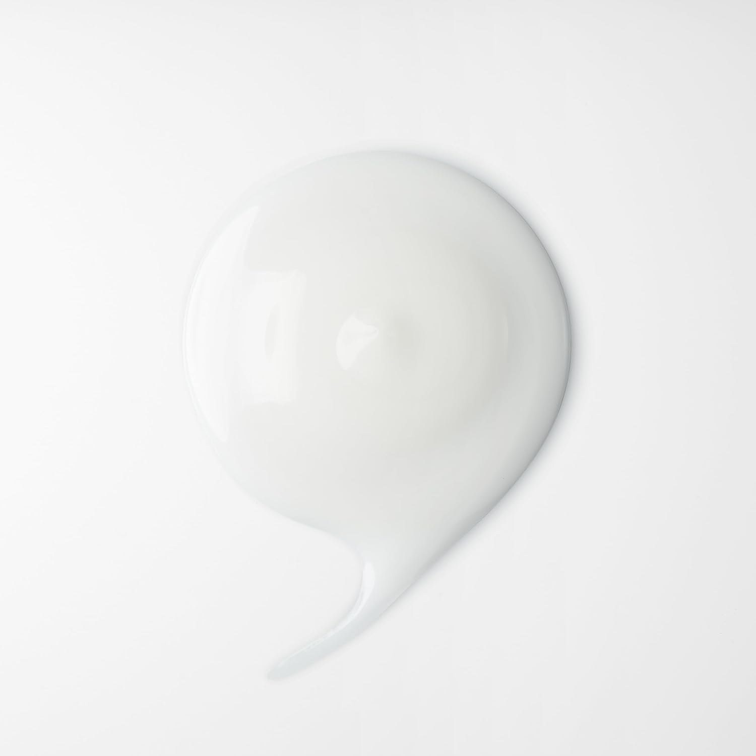 shu uemura art of hair Netsu Design Blow Dry Cream styling primer with heat protection, shown in a sleek tube.