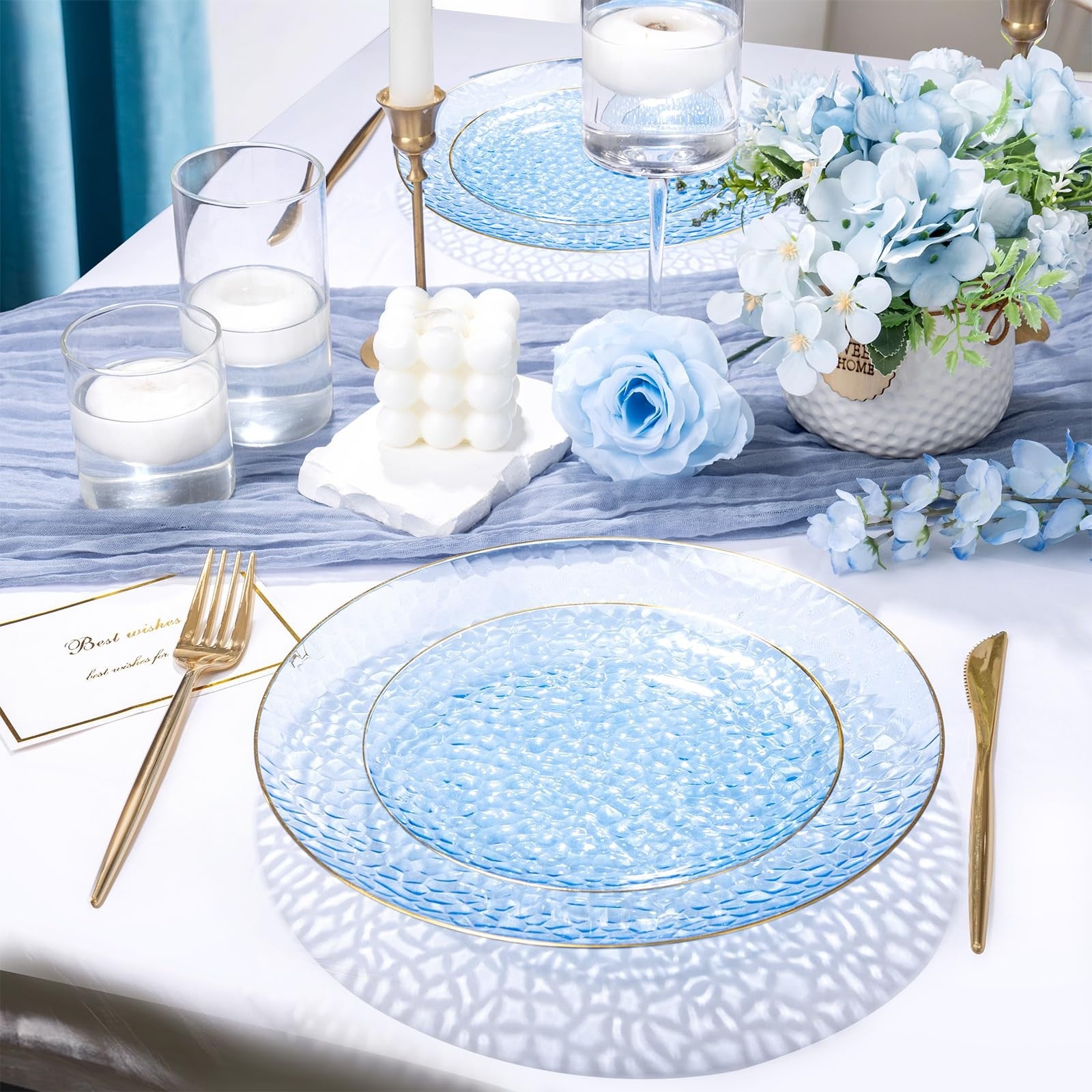 Set of 100 blue plastic dinner plates with gold rim, 10-inch hammered finish for fancy party tableware by Rubtlamp