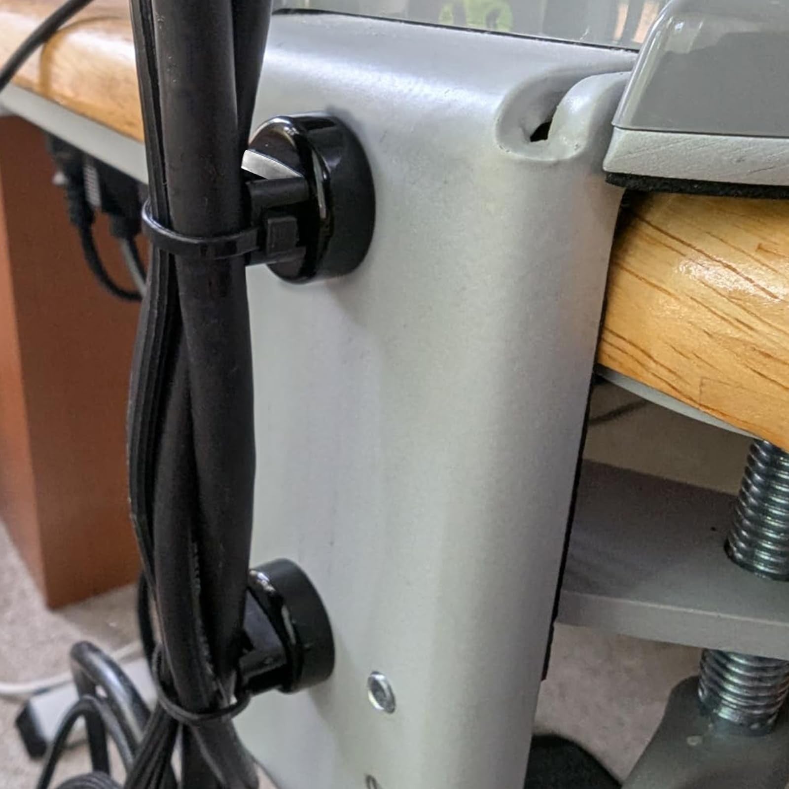 Heavy-duty magnetic cable zip tie base by dcvbny with vertical tension support, ideal for multipurpose wire management.