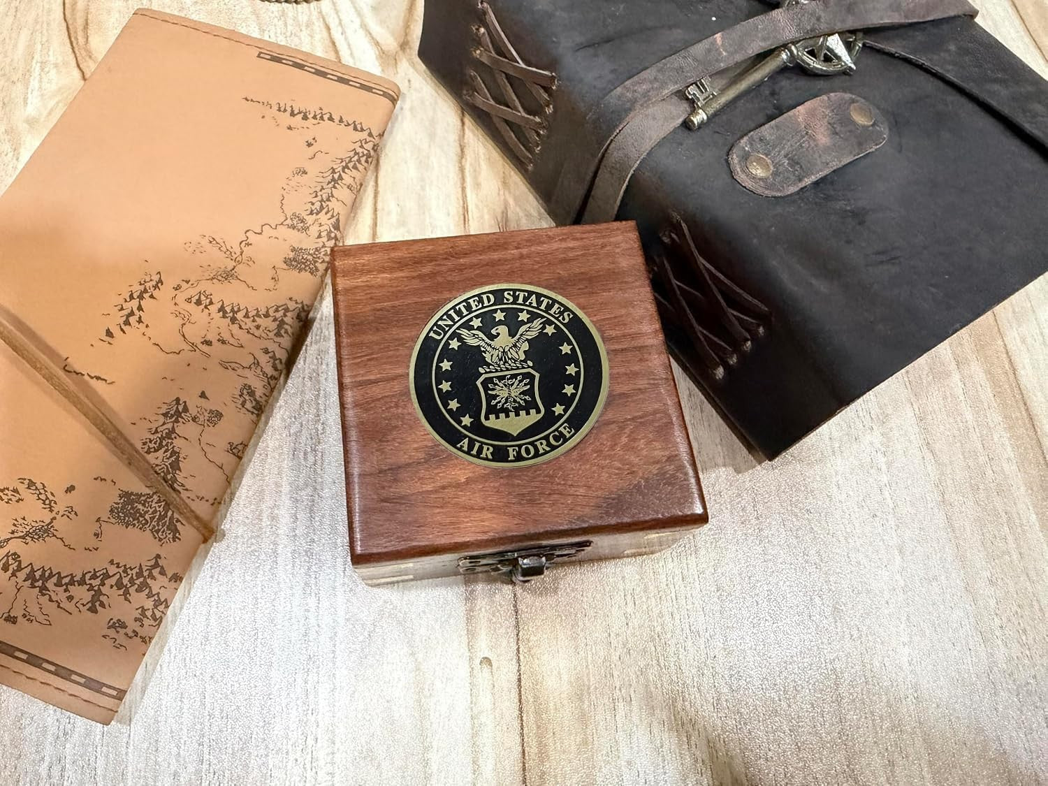 Leather case with U.S. Air Force compass, military-inspired design, suitable for men and women, by WOANIN.