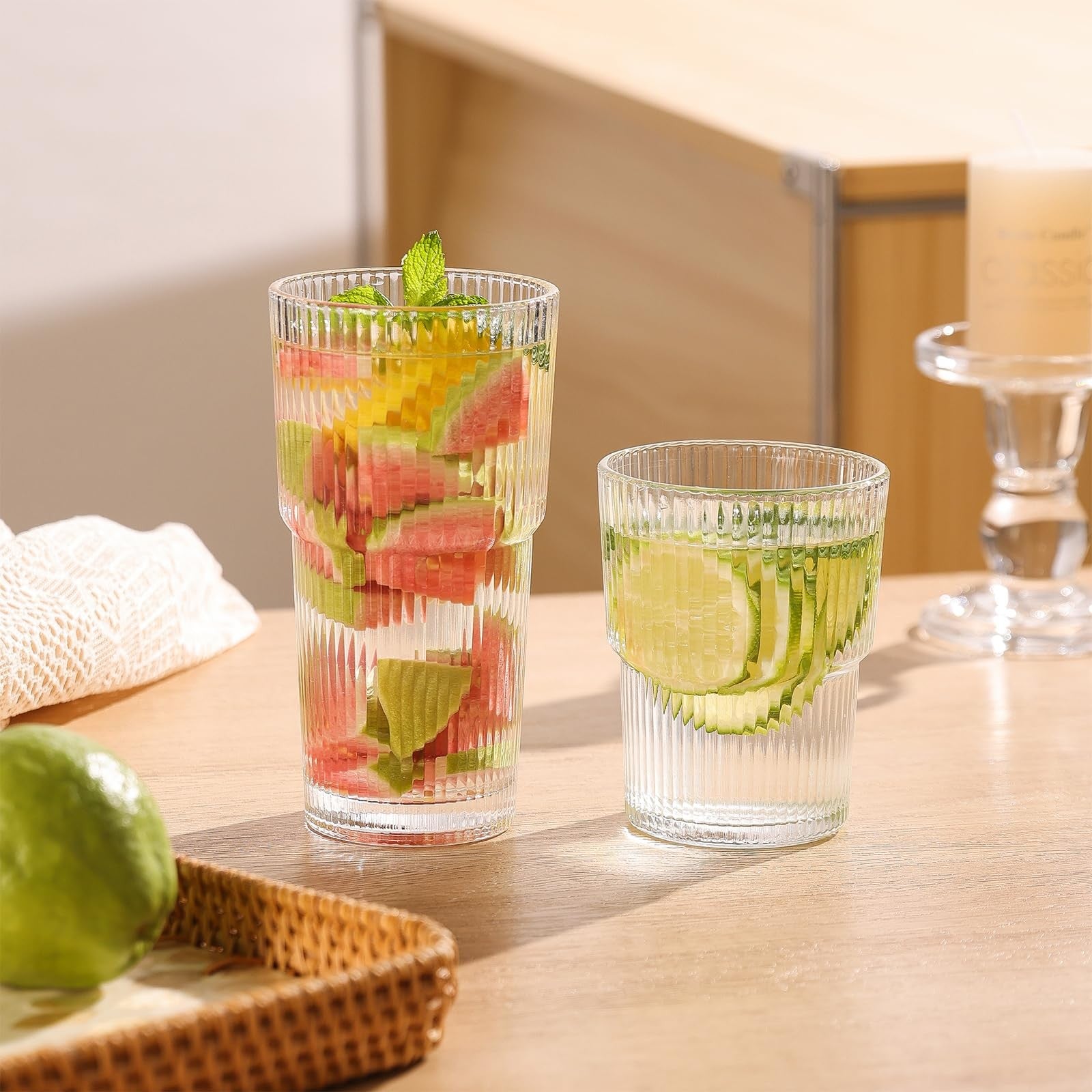 JUNDRUM ribbed glass drinking cups with lids and straws, 20oz and 15oz leak-proof glassware for beverages