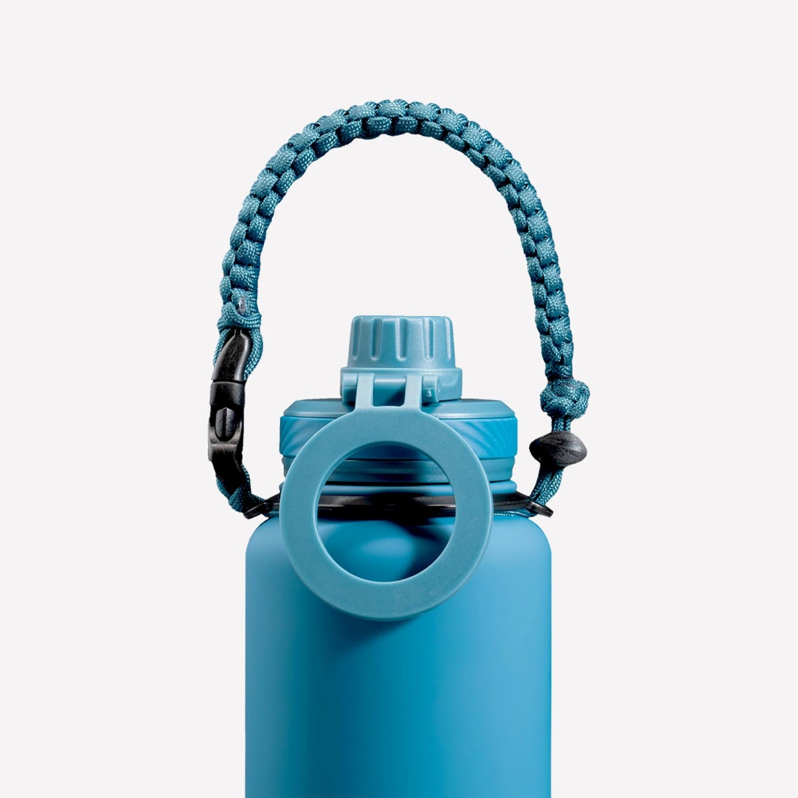 ZTAR insulated stainless steel water bottle with magnetic Magsafe compatibility, showing sleek design and secure closure.