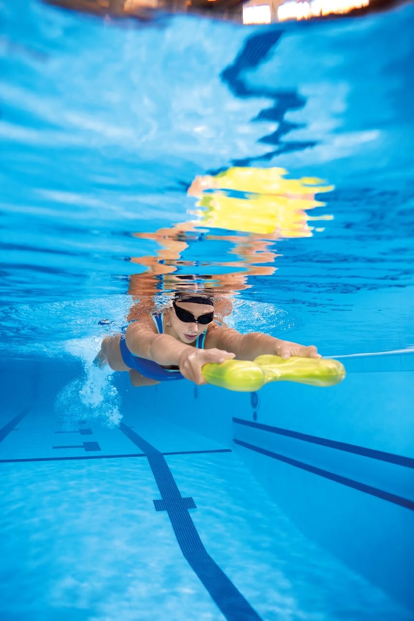 Arena Unisex Adult Pull Kick II swim training tool, a 2-in-1 floating aid for swim training and competition.