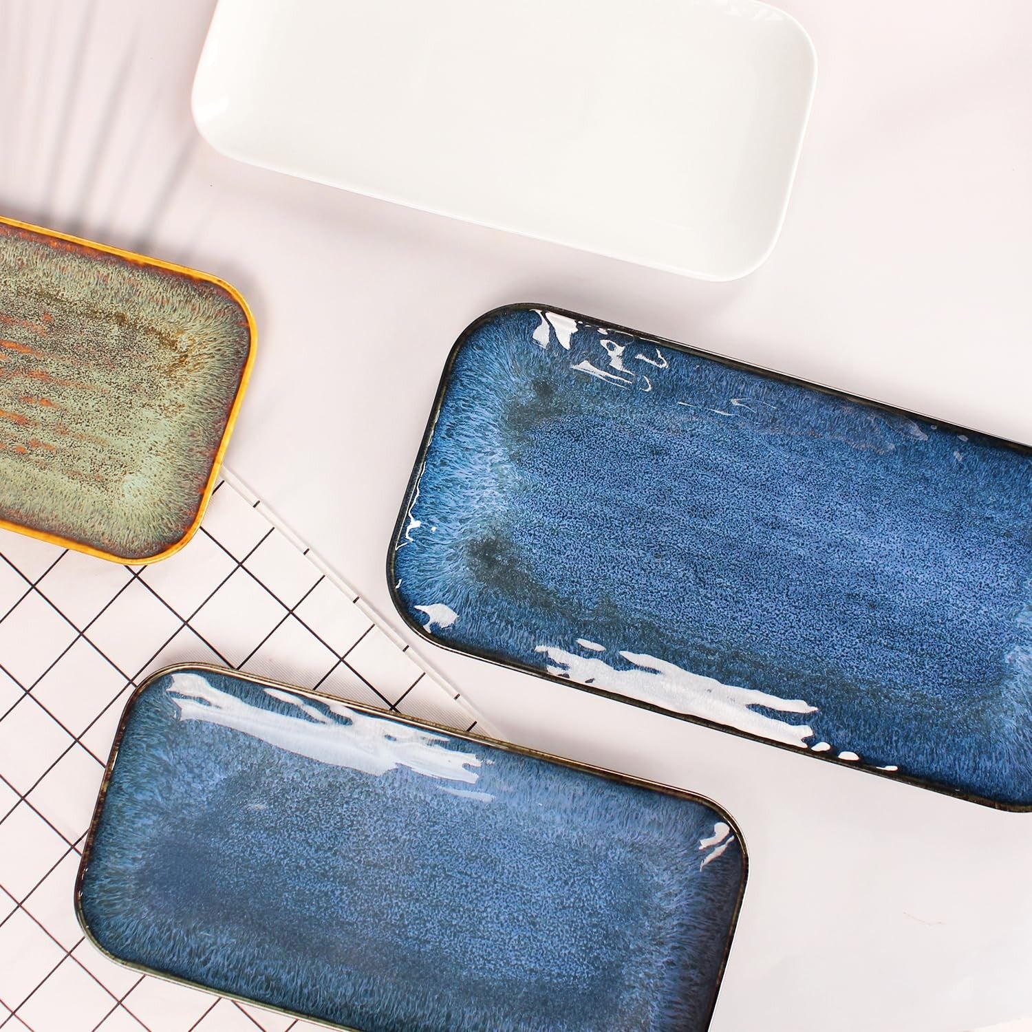 Jinsongdafa porcelain dinner plates in blue, 2-piece set, serving platters for entertaining and dining.