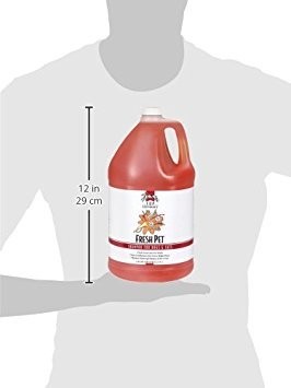 Top Performance Fresh Pet Shampoo gallon bottle, pH-balanced pet grooming shampoo with a clean, professional design.