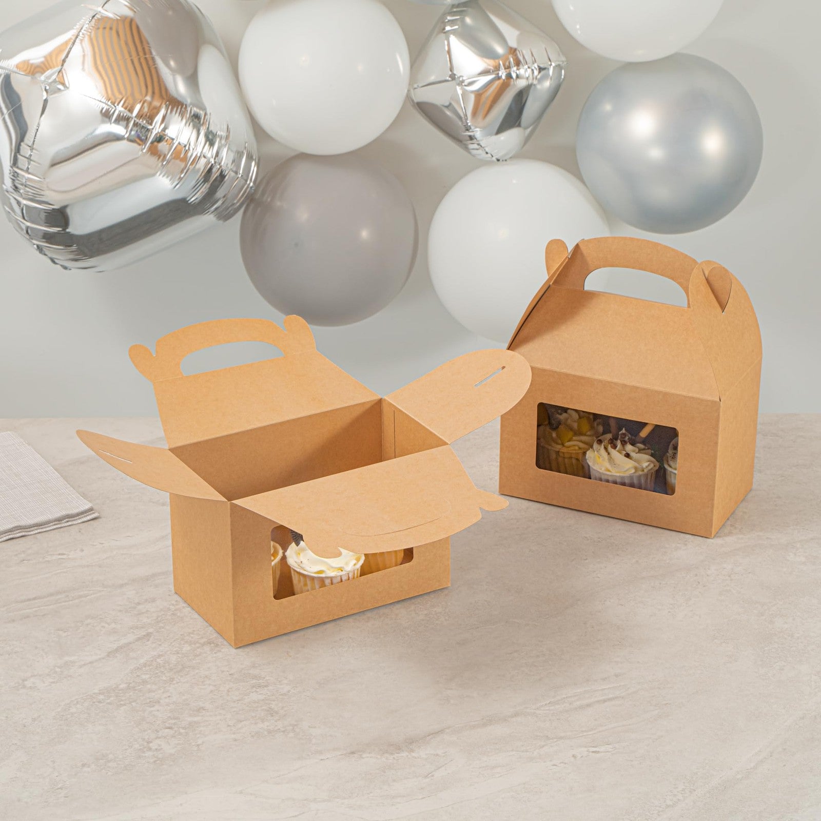Bio Tek gable boxes for party favors, 8.5 x 4.8 x 5.5 inches, made by Restaurantware, displayed with a clean, attractive design.