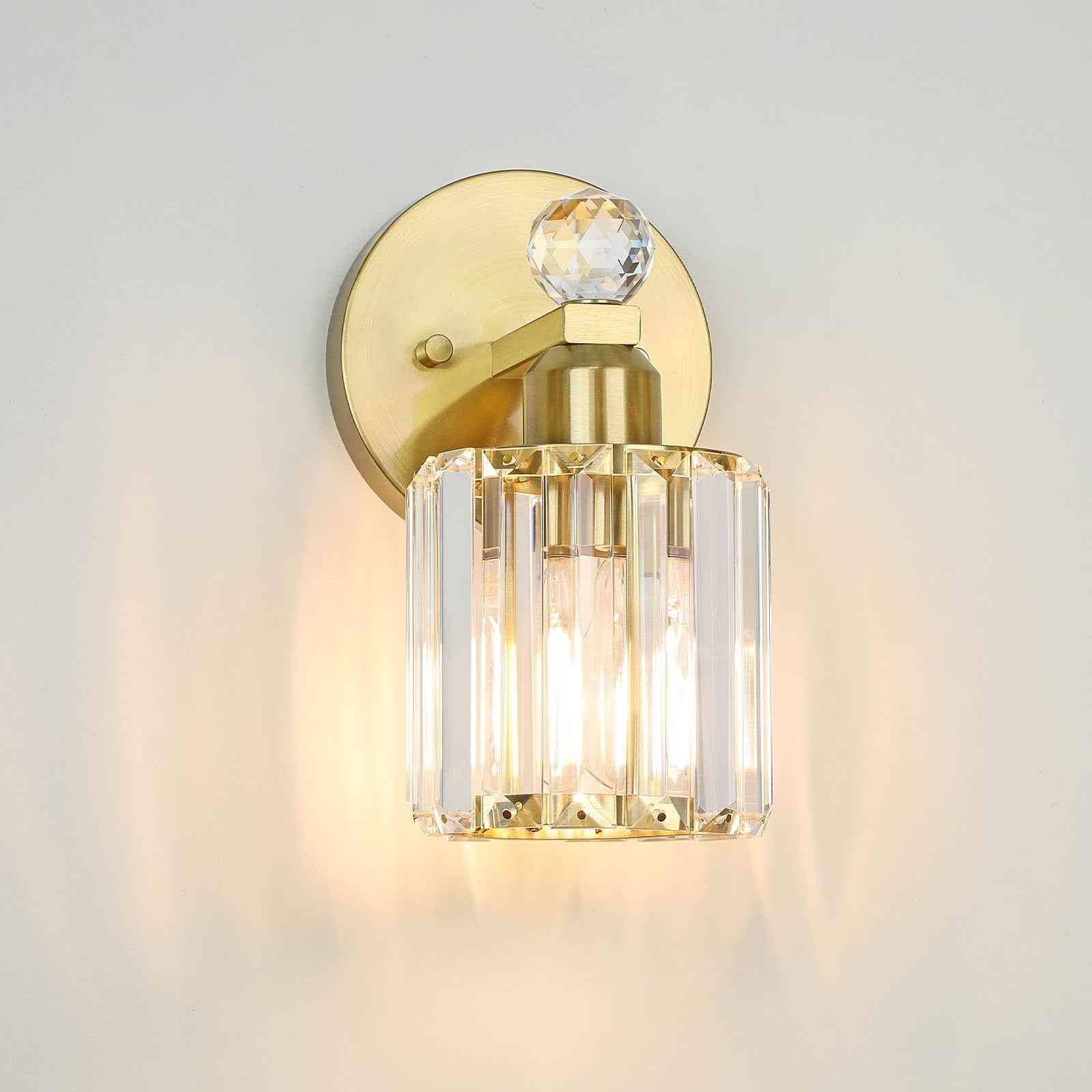 KunruiTAI 1-light gold modern bathroom vanity light fixture with sleek design, perfect for stylish bathroom lighting.