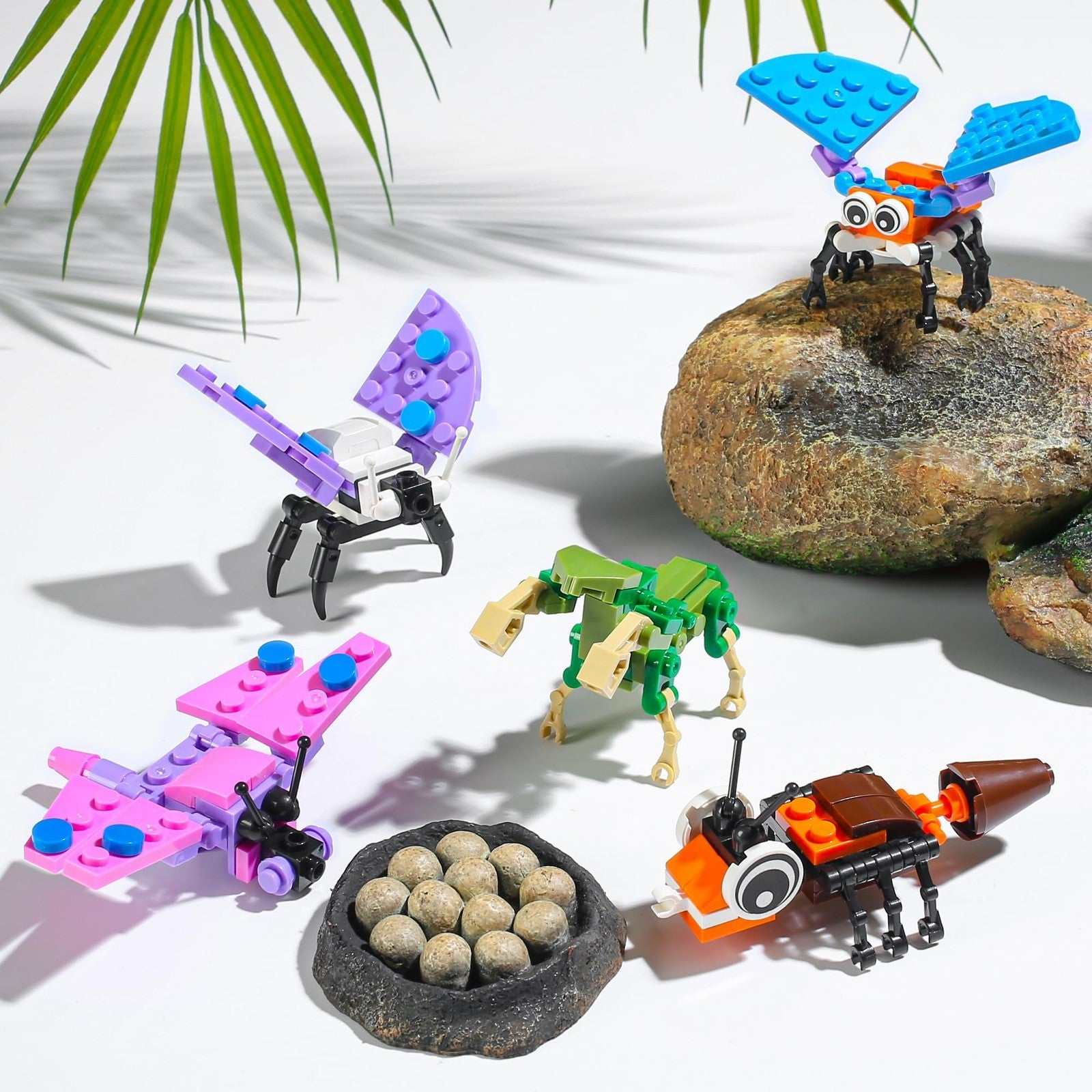 AYGXU 30 Pcs colorful Valentine insect building blocks educational toy for kids aged 3+