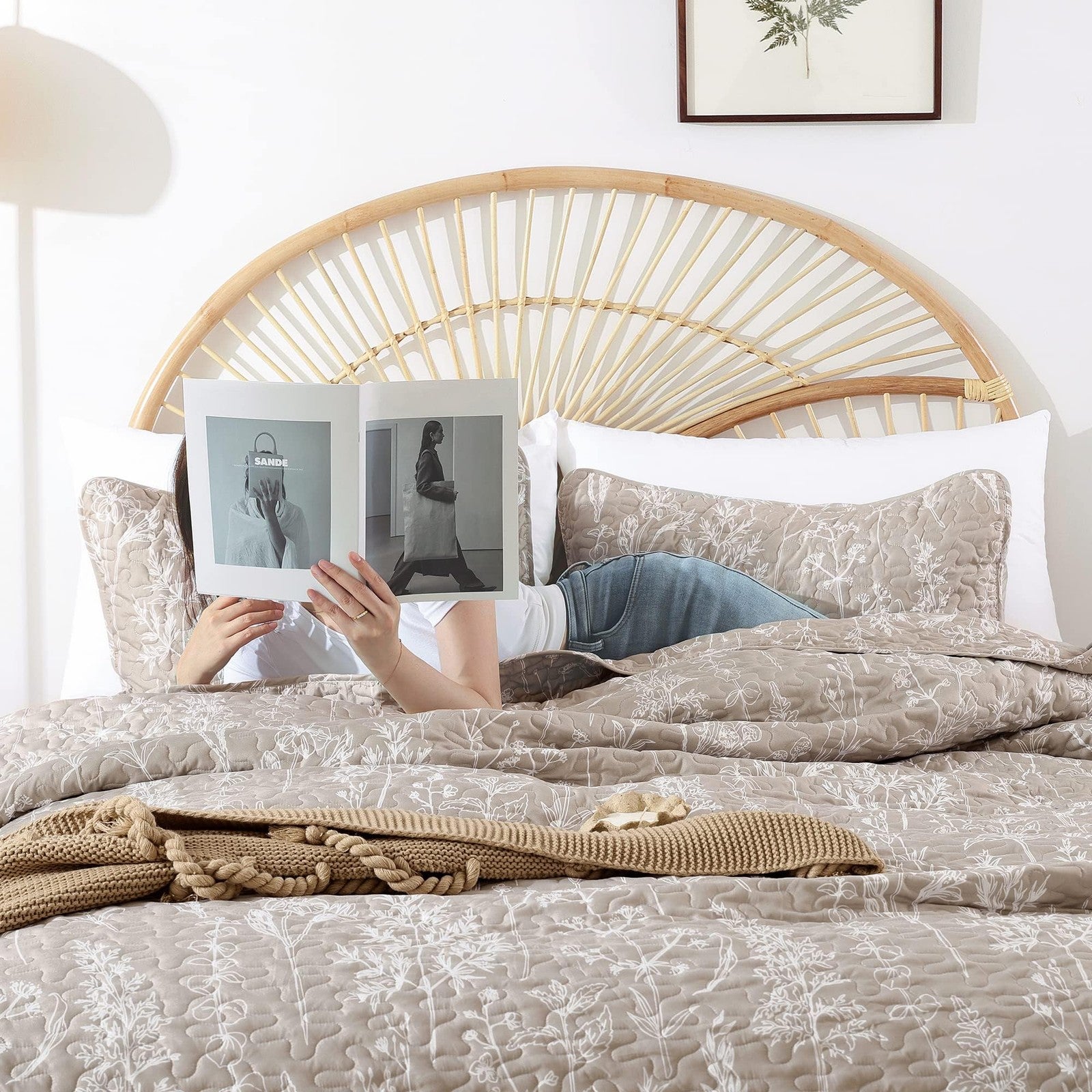 JANZAA twin oatmeal floral microfiber quilt bed spread set with boho design, showing the cozy, lightweight quilt and matching pillowcases.