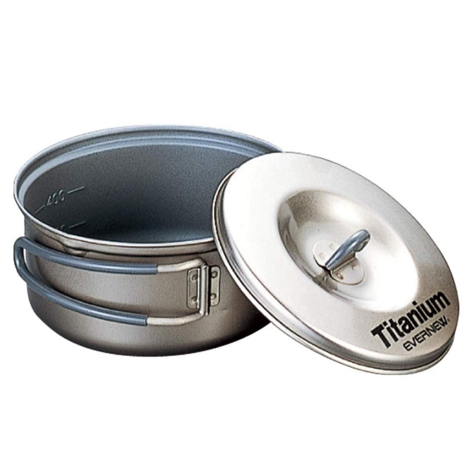 Evernew titanium non-stick camping pot, 0.6L black cooking gear, lightweight and durable for outdoor camping and backpacking.