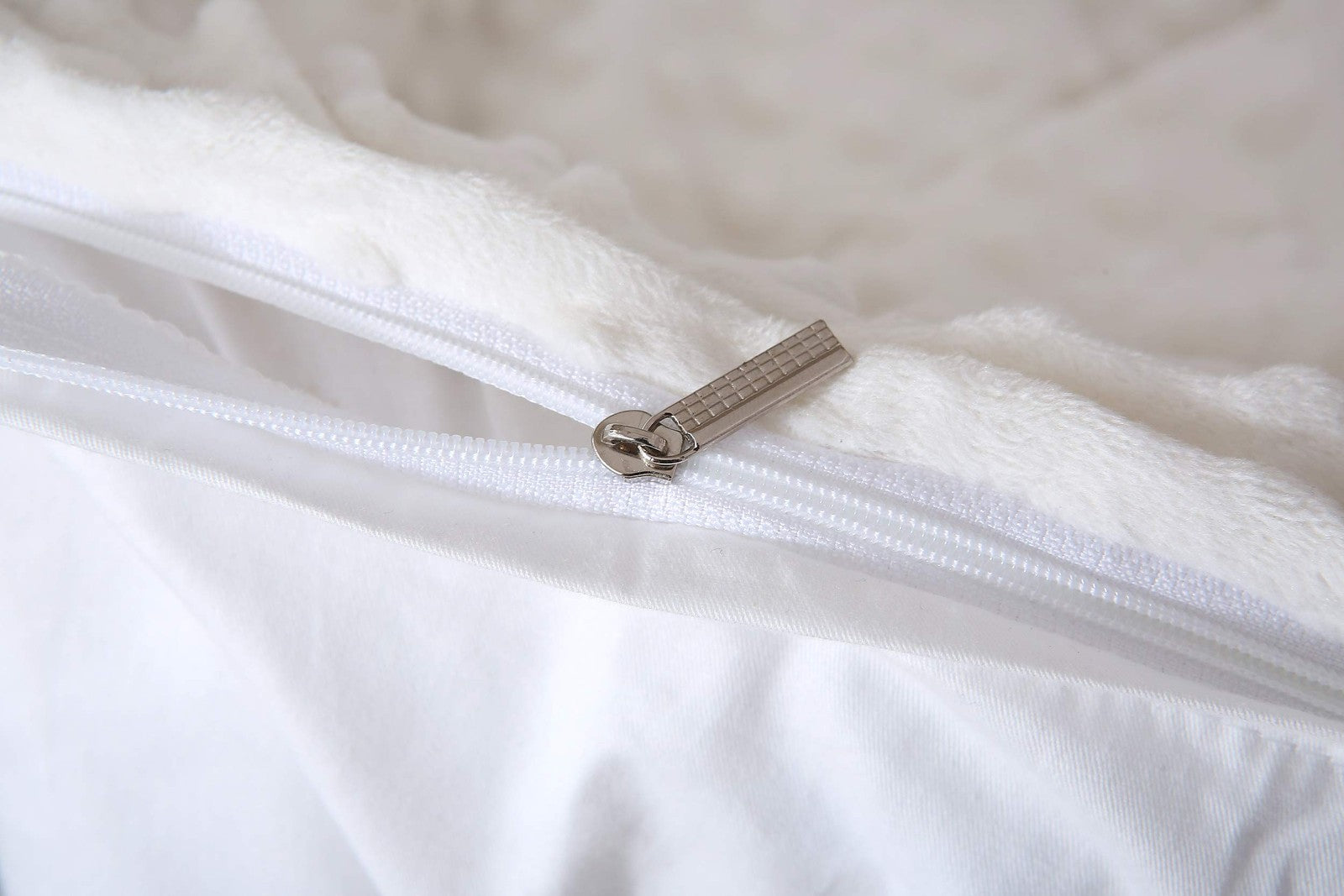 F.Y.Dreams weighted blanket duvet cover in 60x80 inches with ties and zipper closure, designed for cozy comfort.