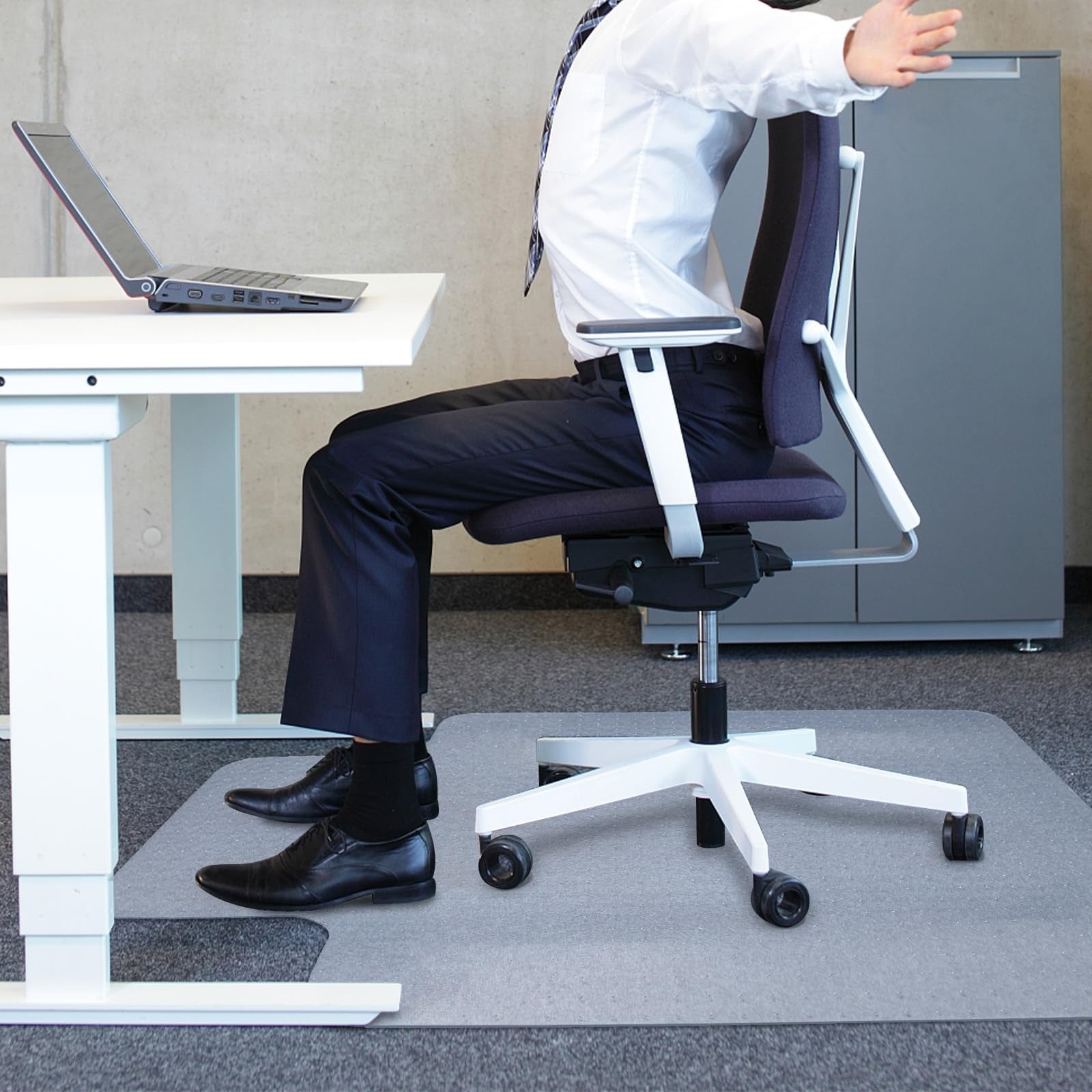 AiBOB chair mat for low pile carpet floors, flat and curl-free, measuring 53 x 45 inches, transparent and durable.