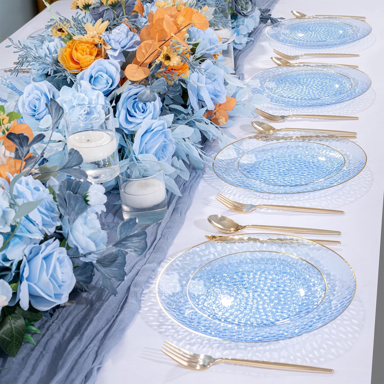 Set of 100 blue plastic dinner plates with gold rim by Rubtlamp, 10-inch hammered design for fancy party dining.