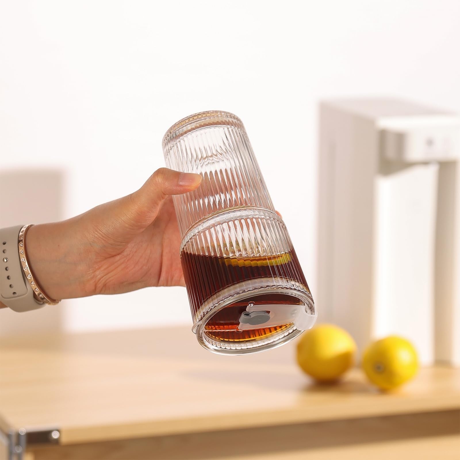 JUNDRUM ribbed glass drinking set with lids and straws, 20oz and 15oz leak-proof glasses for beverages