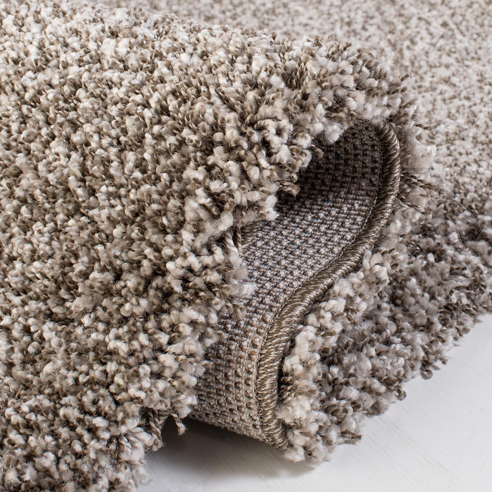 Safavieh Milan Shag Collection grey square area rug with plush, non-shedding shag pile for living room decor.