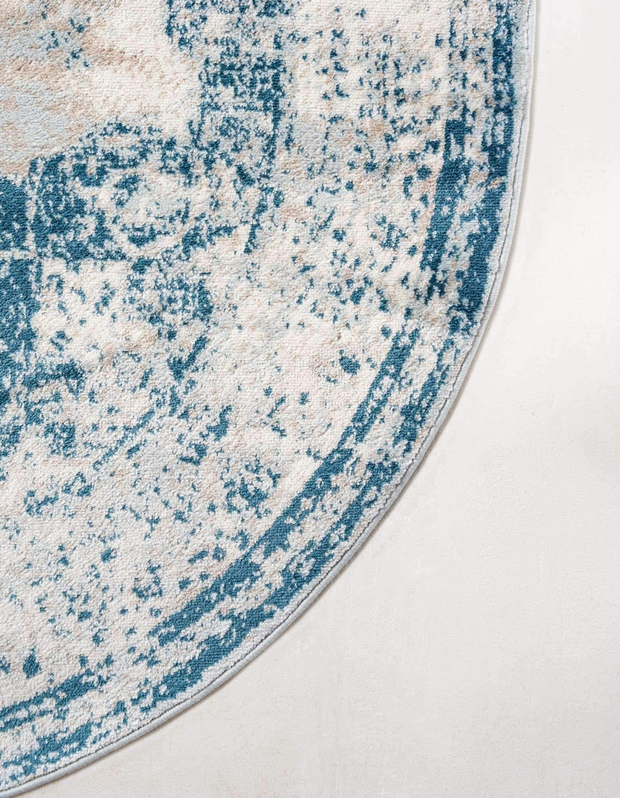 Unique Loom Sofia Collection area rug, Salle Garnier 8x10 oval, blue and ivory, with intricate floral patterns on plush wool.