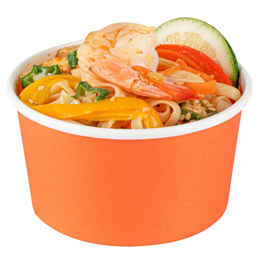 8-ounce disposable dessert cups by Restaurantware, with clear plastic ice cream cups and separate lids for serving desserts.