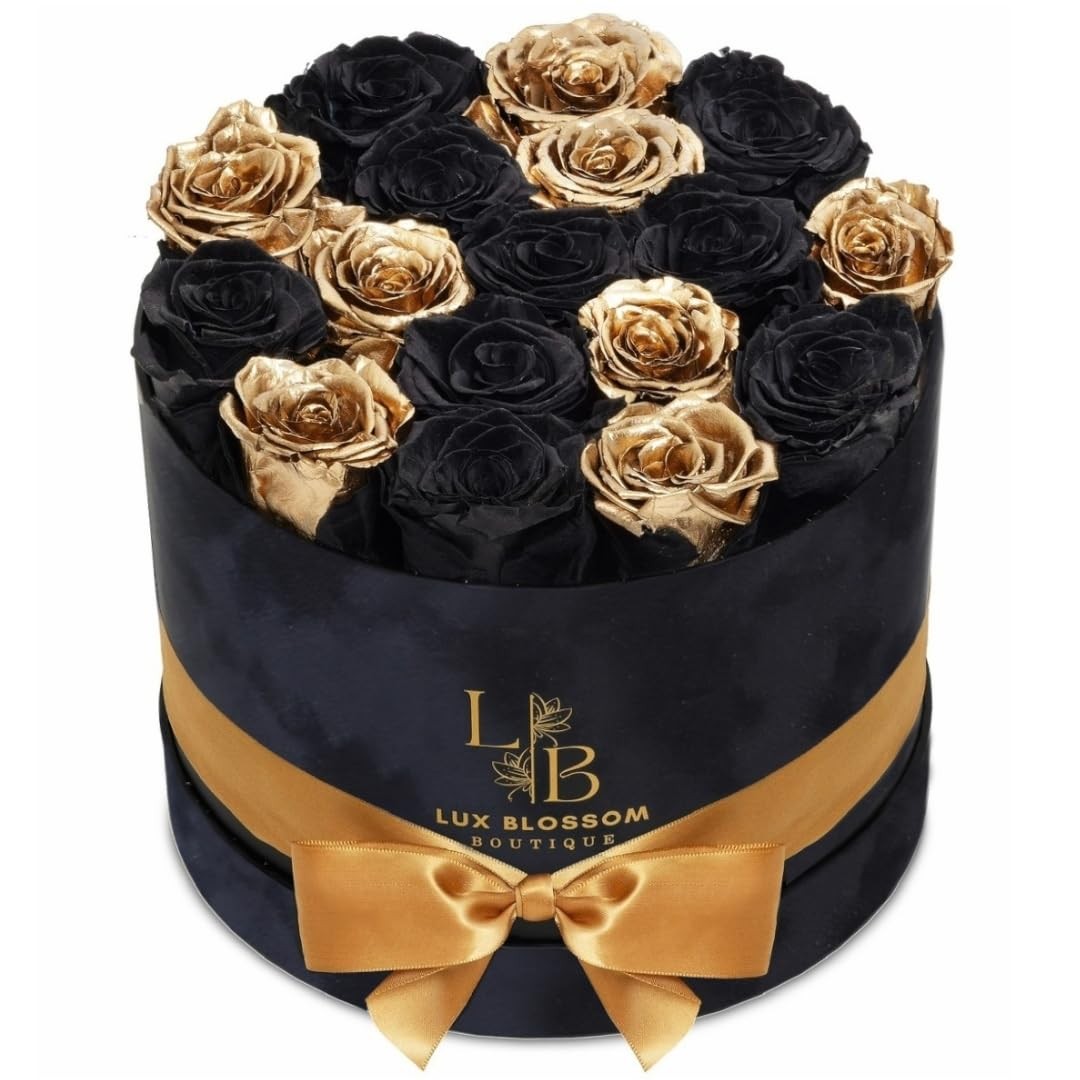 Black and gold forever roses in a velvet box from LUX BLOSSOM BOUTIQUE, perfect for luxury Valentine’s Day gift.