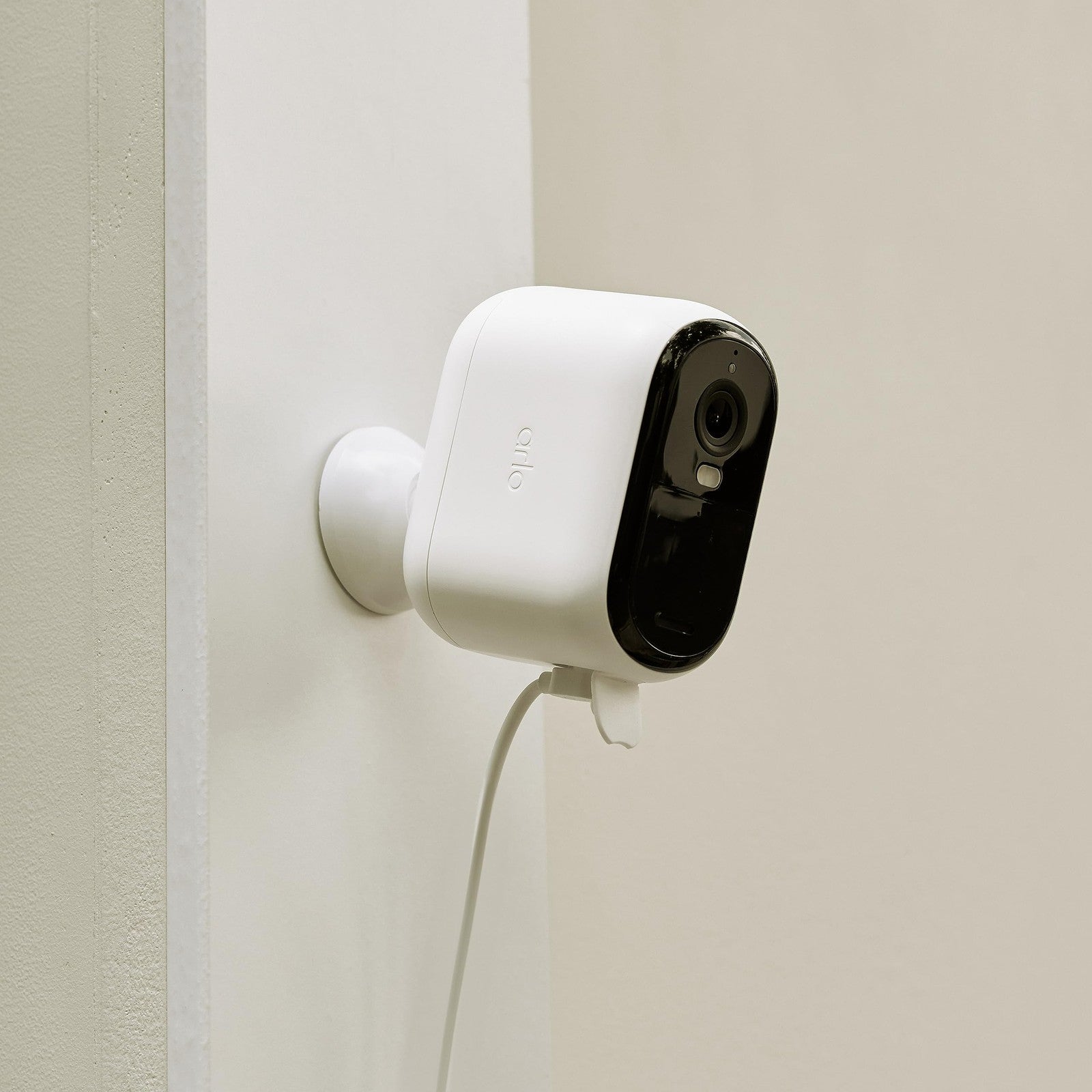 Arlo outdoor USB-C charging cable, 25 ft., Arlo certified accessory, compatible with Arlo security cameras and devices.