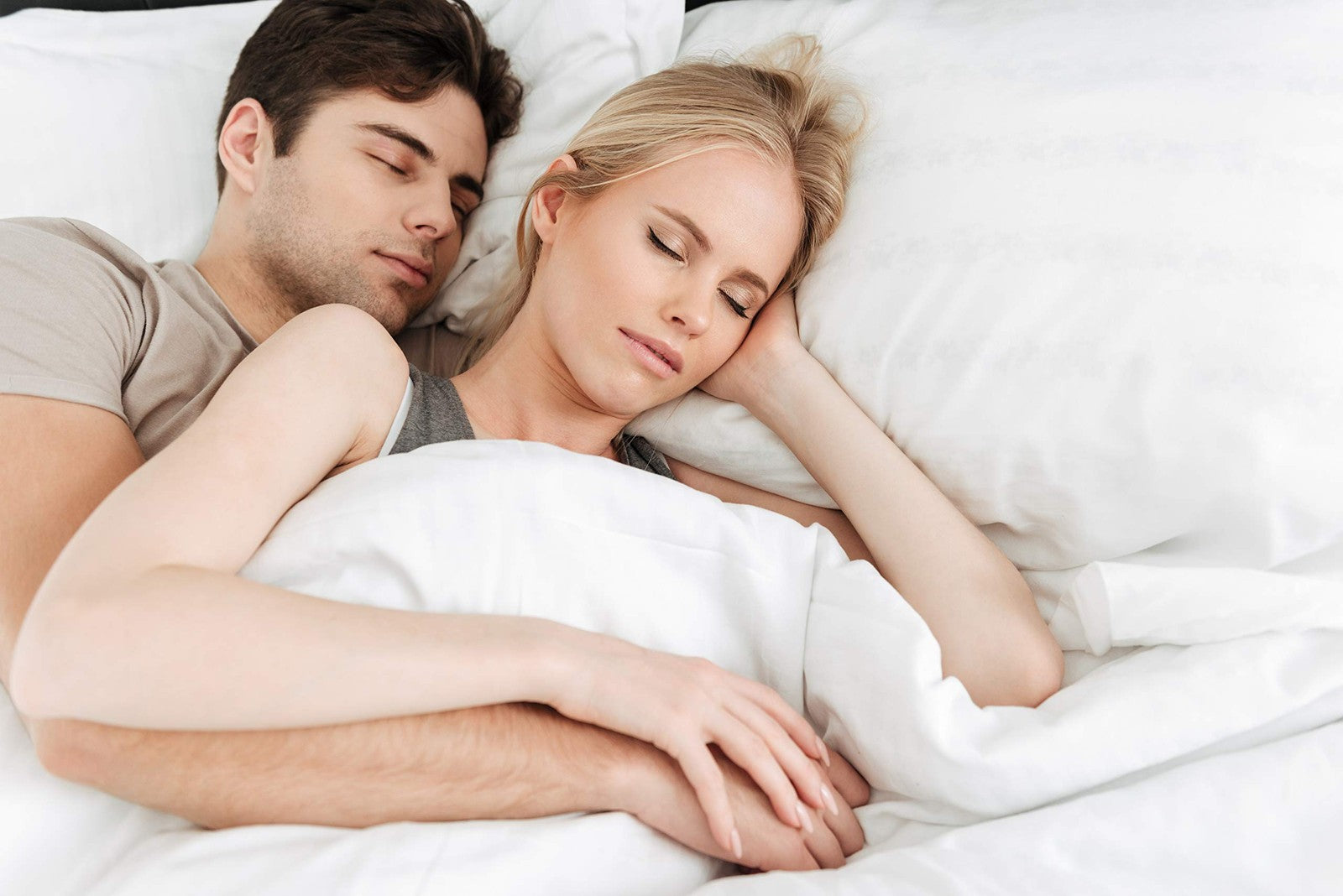 Elegant Comfort luxury soft bed sheets in microfiber with a smooth, plush texture and premium hotel-quality finish.