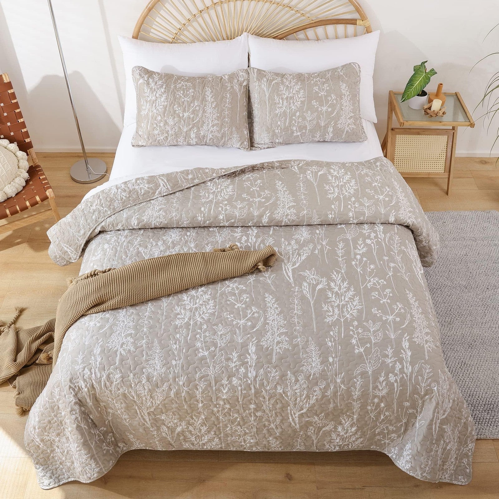 JANZAA twin oatmeal quilt bed spread set with floral boho microfiber design, featuring two lightweight microfleece quilts.
