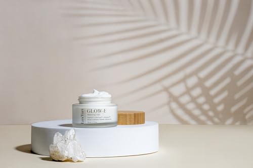 LUXYURI Glow E Moisturizing Cream with Vitamin E Lime Pearl - LUXYURI Official Imagery - 1