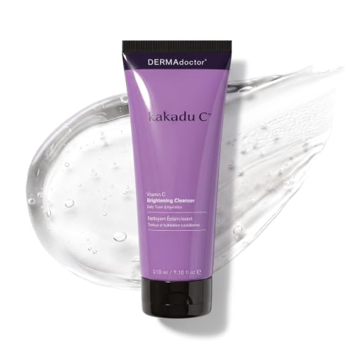 DERMAdoctor Vitamin C Face Wash Daily 3 in 1 Kakadu Plum - DERMAdoctor Official Imagery - 1