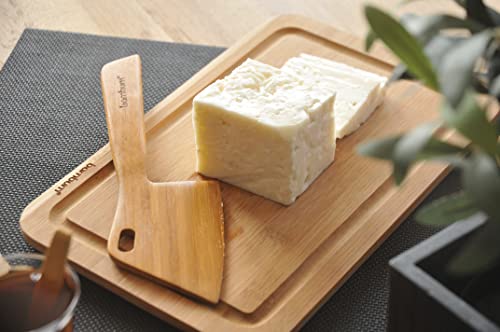 USRA Bamboo Kitchen Cheese Knife for Slicing Chopping or Push - Product Imagery