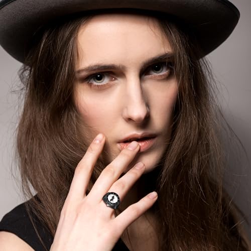 JewelryWe Quartz Casual Finger Watch: Unisex Luxury Stainless - Product Imagery