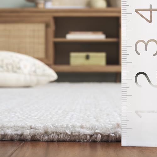 SAFAVIEH Area Rug 4x6 - Abstract Collection - Beige, Handmade, - Product Imagery